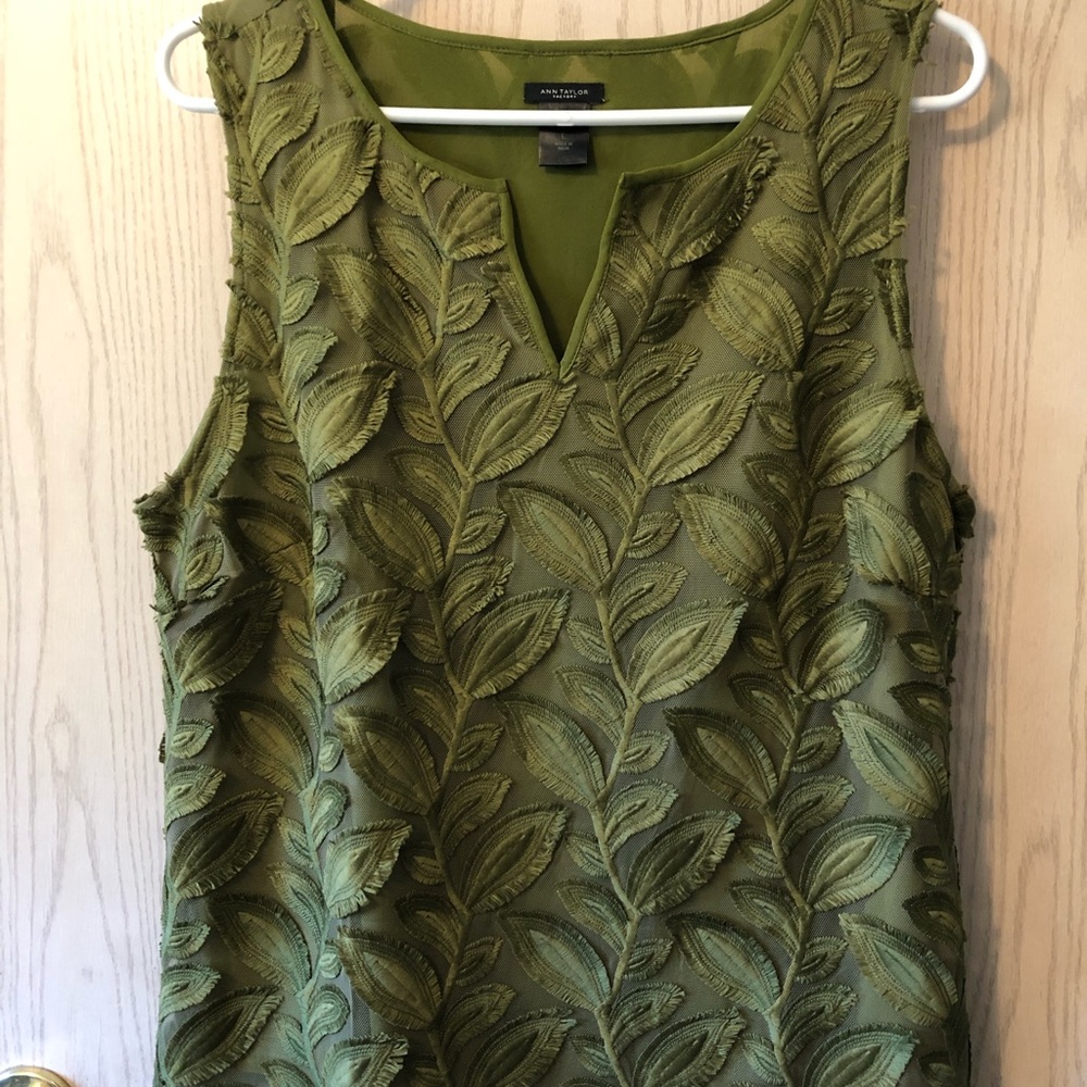 Ann Taylor green tank top size large